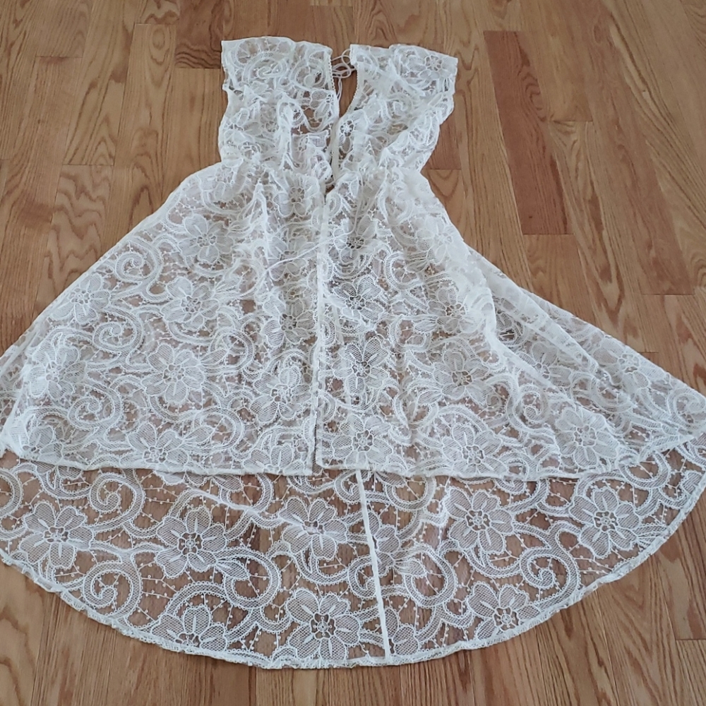 VS lace cover up